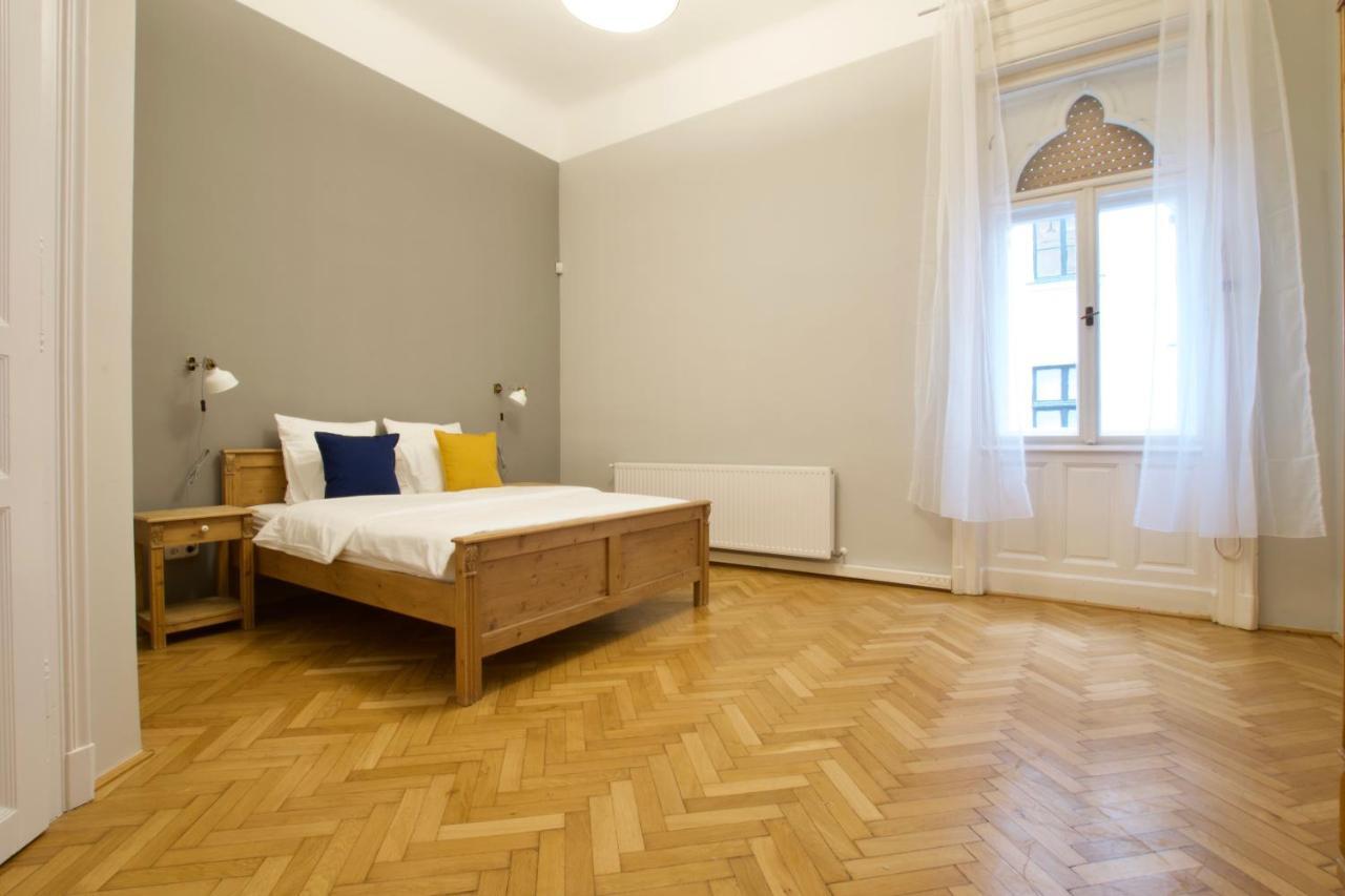 Budget Apartment By Hi5 - Palace Quarter Budapest Exterior foto