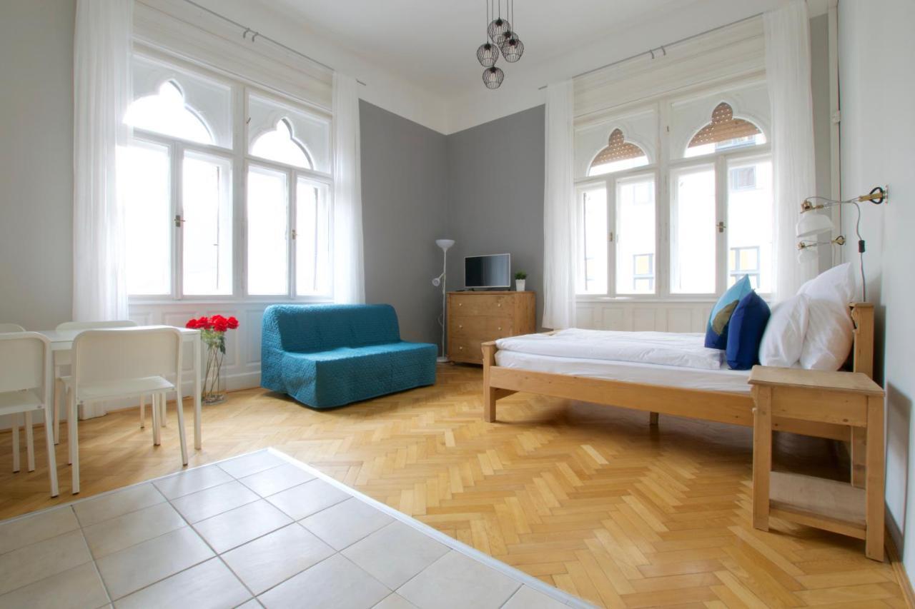 Budget Apartment By Hi5 - Palace Quarter Budapest Exterior foto